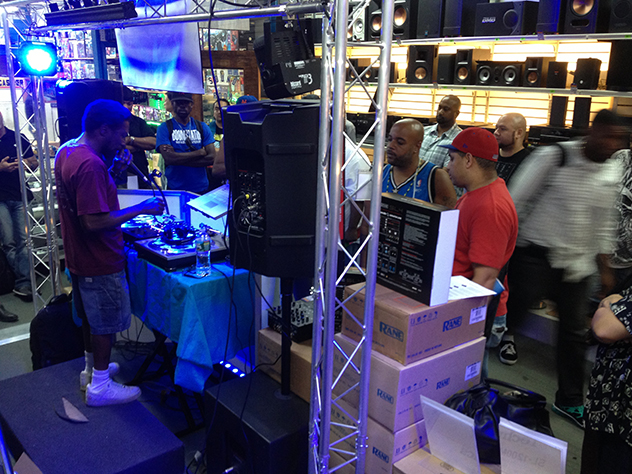 DJ Jazzy Jay in action during the Rane-Serato DJ Day @ Canal Sound & Light